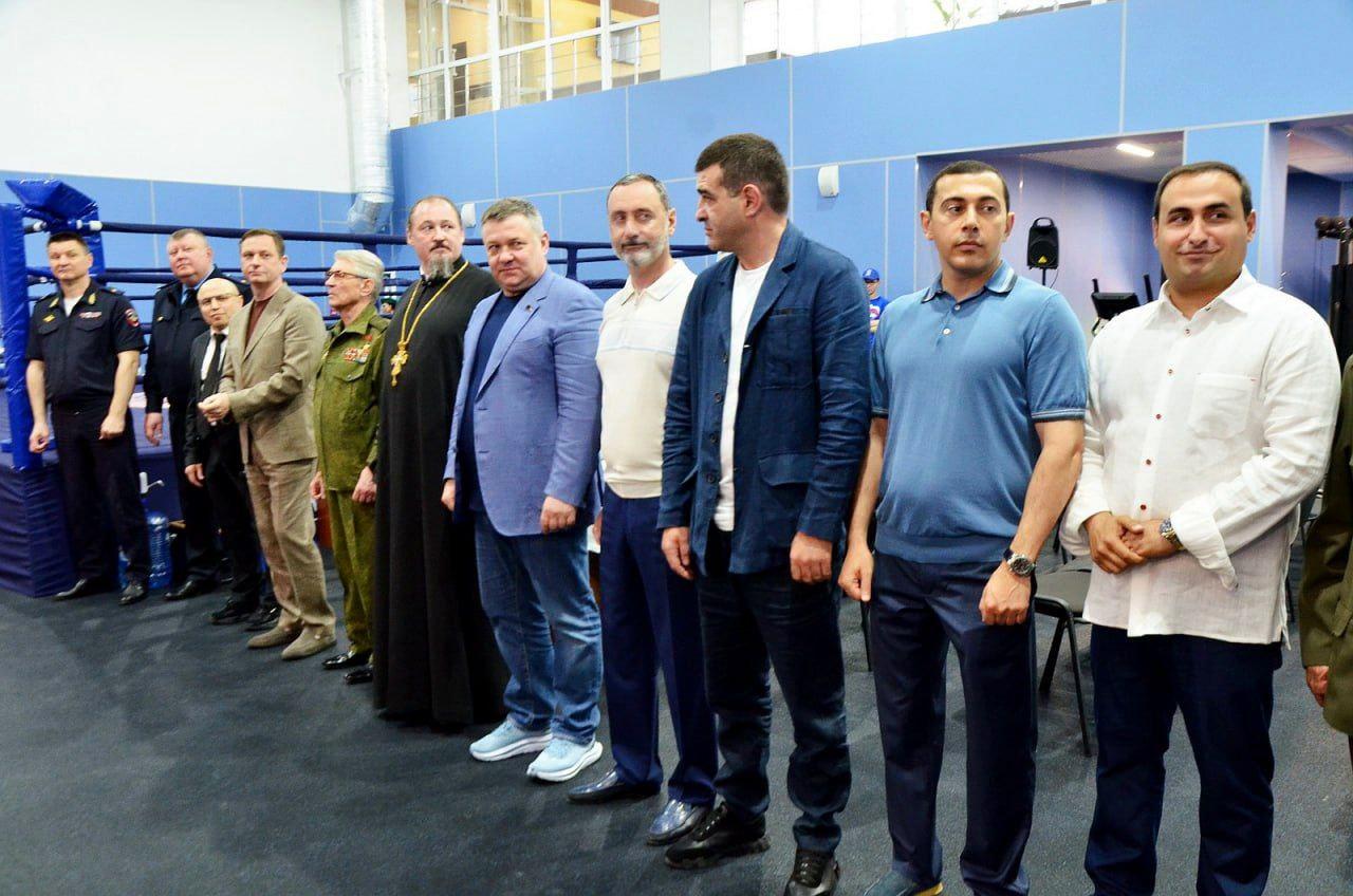 «Виктор Тепляков открыл турнир по боксу в Сочи»
