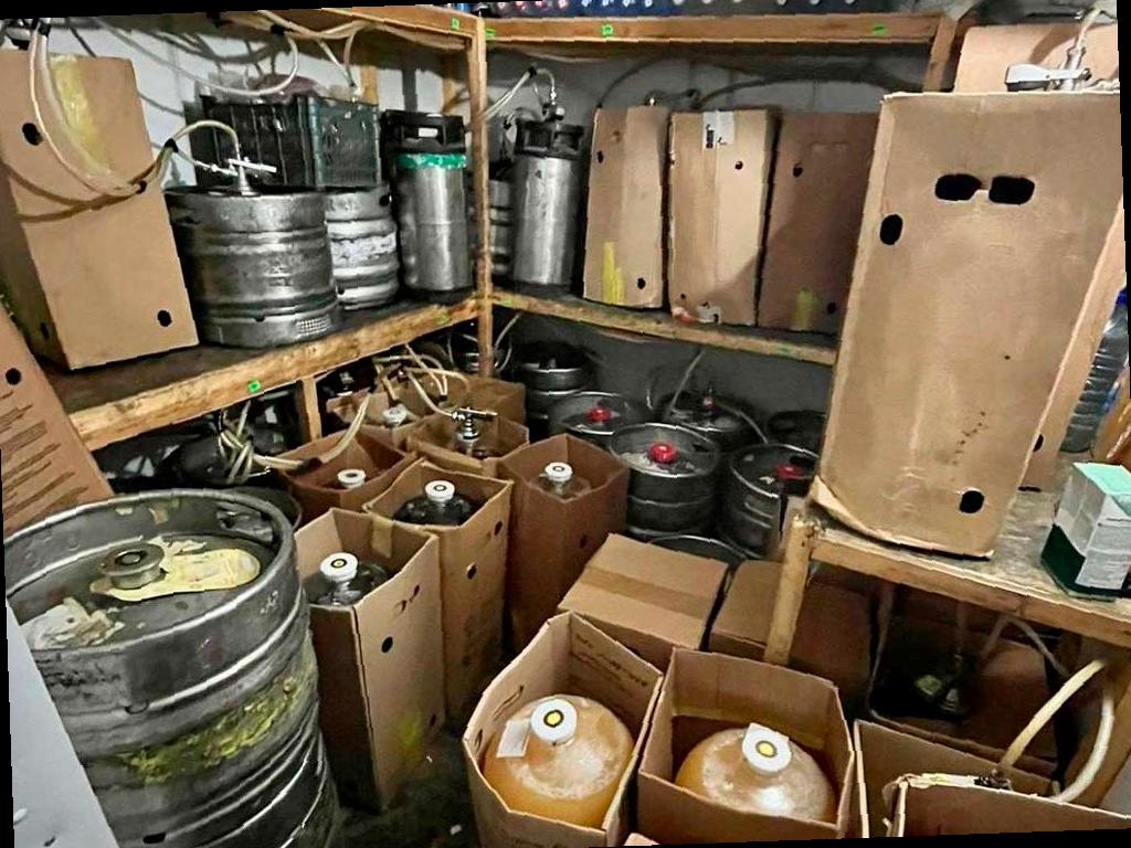 Более 40 тысяч литров нелегального алкоголя изъяли в Сочи с начала года