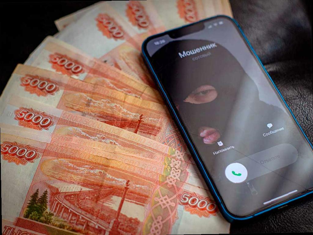 В Сочи поймали курьера, который забрал 6 миллионов рублей у пенсионерки