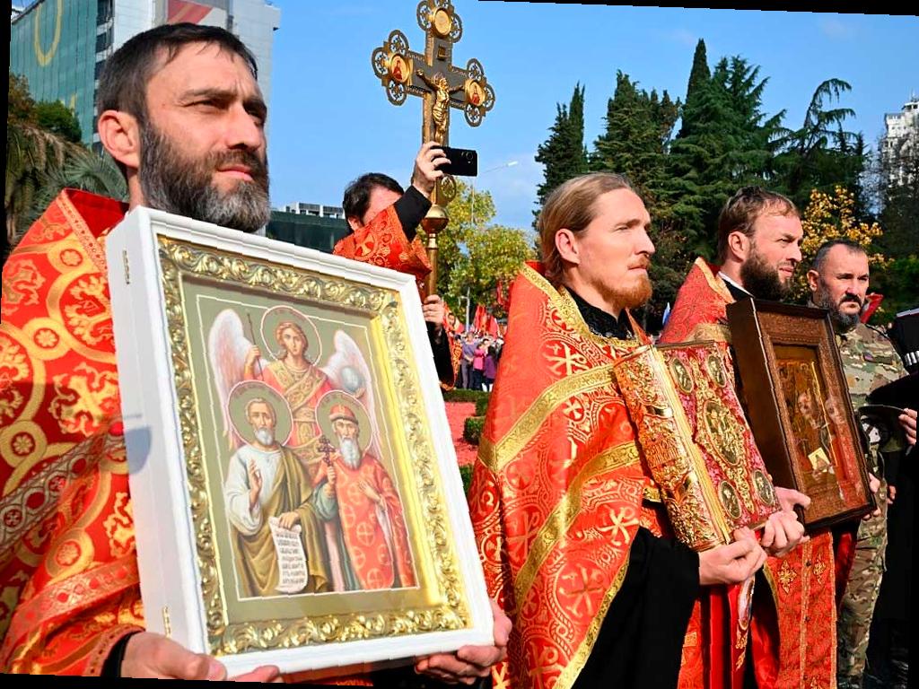 В Сочи прошел праздничный Крестный ход
