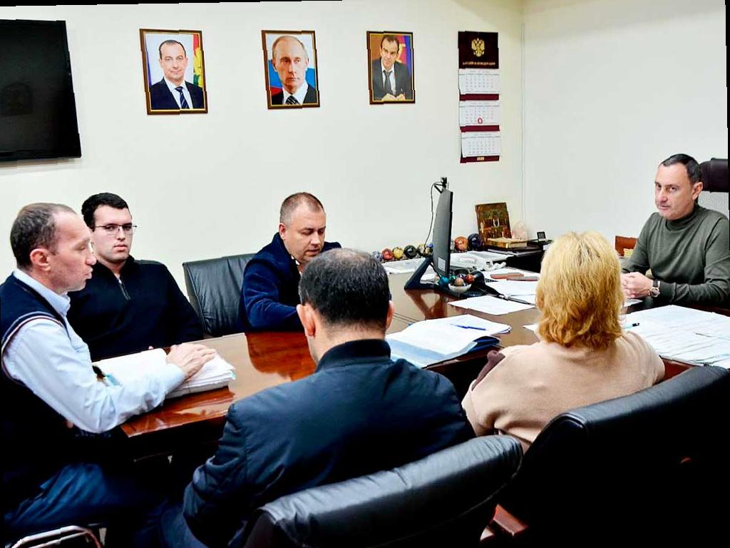 Депутат поможет решить проблему свалки на улице Подгорной