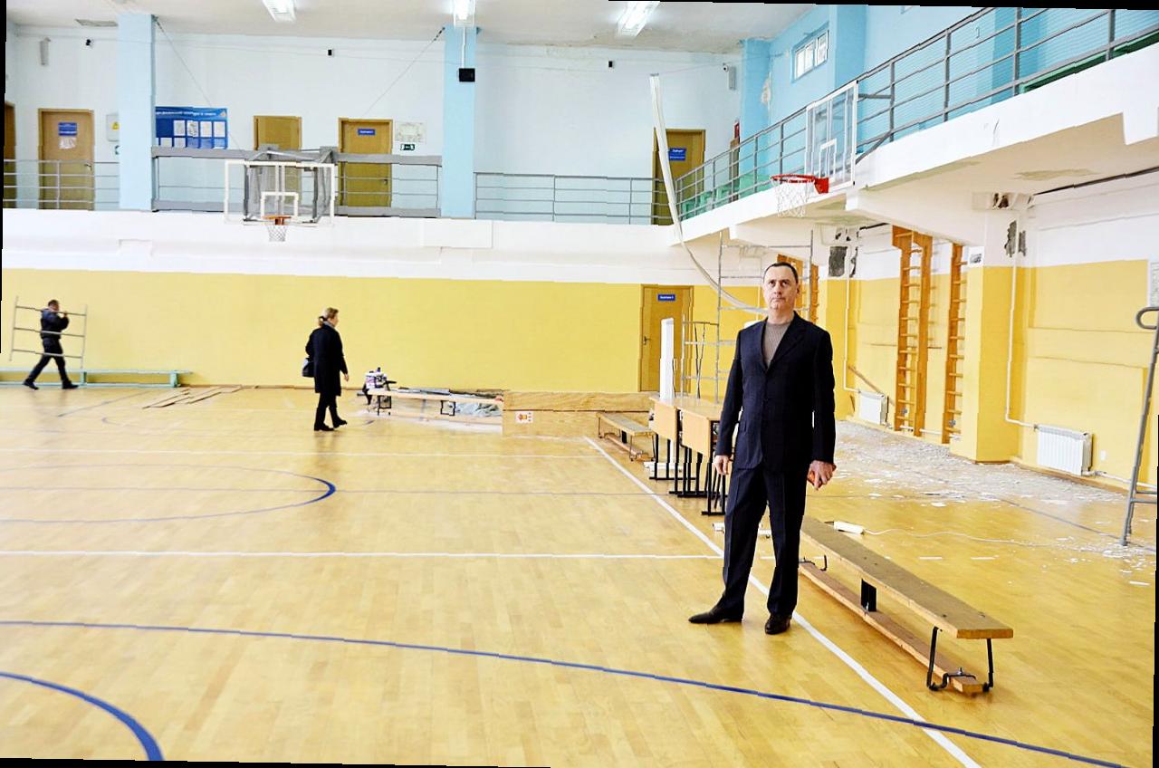 «Виктор Тепляков ознакомился со спортивным комплексом университета Сочи»