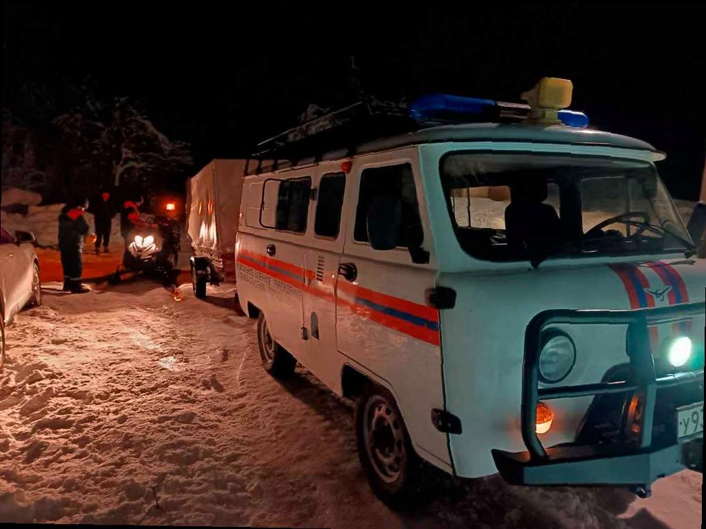 Спасатели в Сочи помогли энергетикам достичь поврежденной ЛЭП