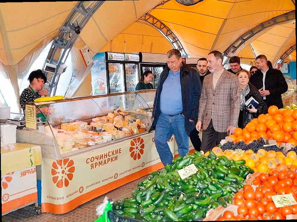 Депутат ЗСК Виктор Тепляков проинспектировал работу муниципальной ярма