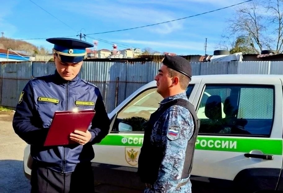 Собственница земли в Сочи снесла незаконные постройки после штрафов