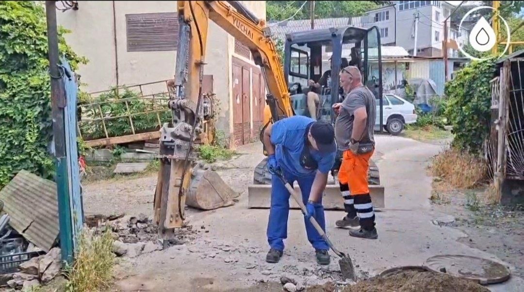 Замена водопровода на улице Восточная в Сочи